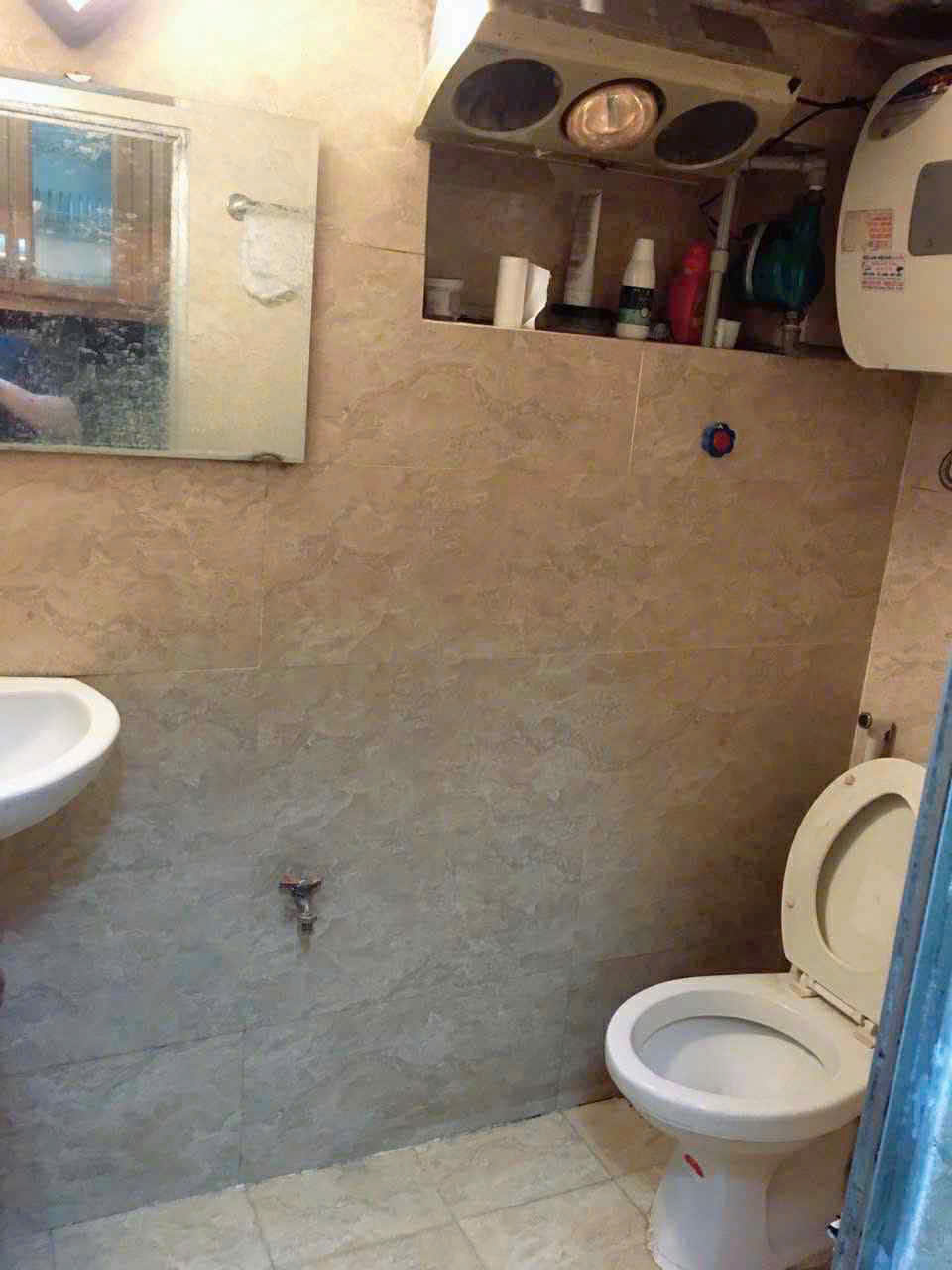 Cho thuê căn hộ Tập thể 435 Bạch Mai, 40m2, 2 ngủ, 5 Triệu ở sinh viên, đóng 1 cọc 1 - Ảnh 1